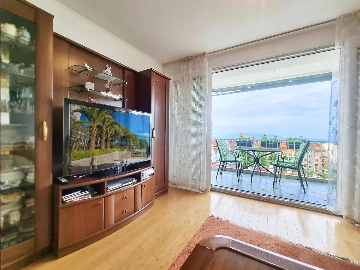Apartment Rijeka With Sea View
